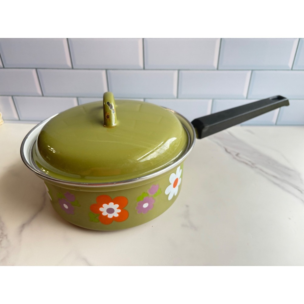 Vintage Avocado Green Enamelware Saucepan Floral 70s Retro Pot with Lid